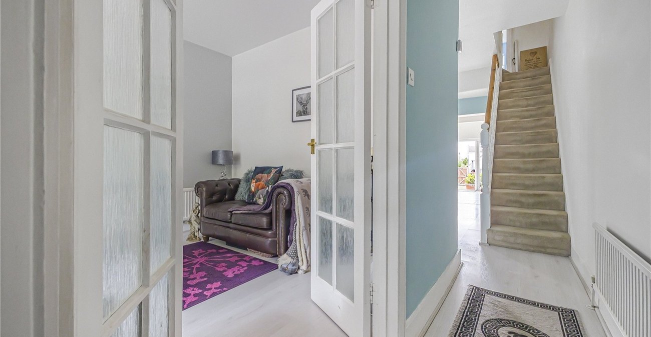 3 bedroom house for sale in Hextable | Robinson Jackson