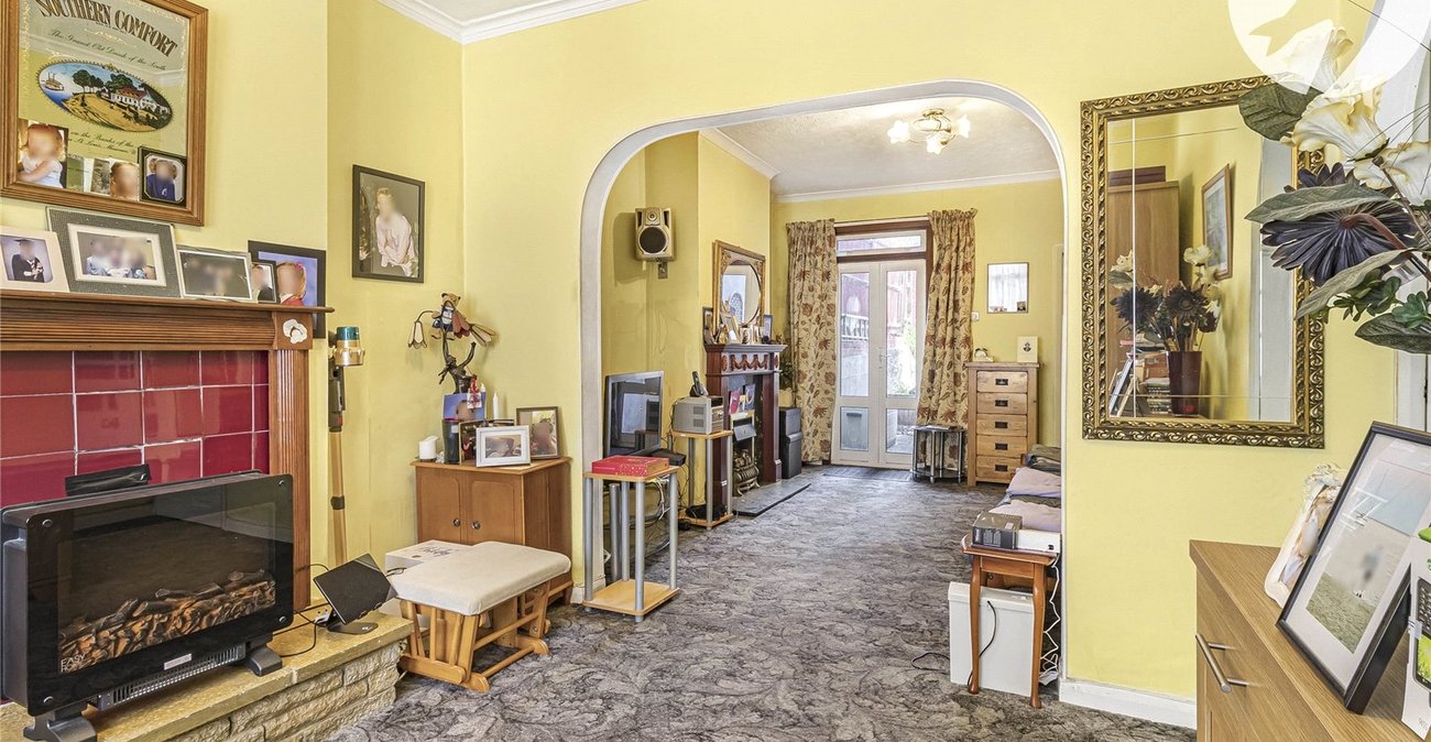 2 bedroom house for sale in Plumstead | Robinson Jackson