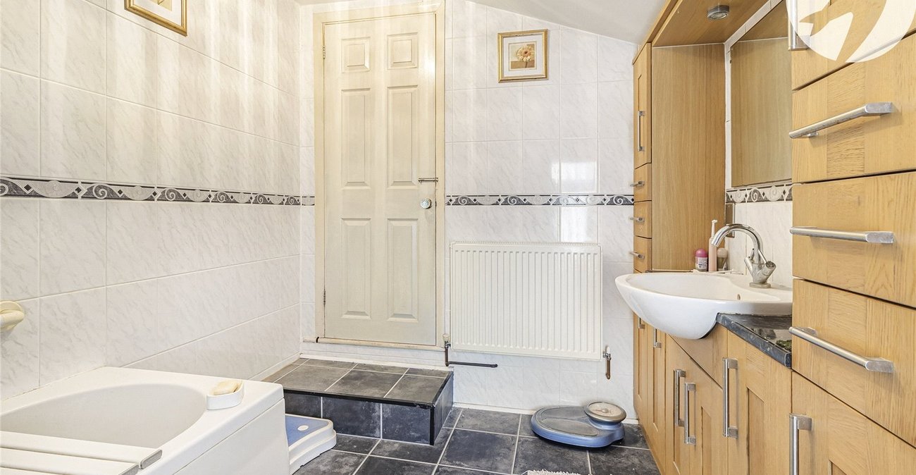 2 bedroom house for sale in Plumstead | Robinson Jackson