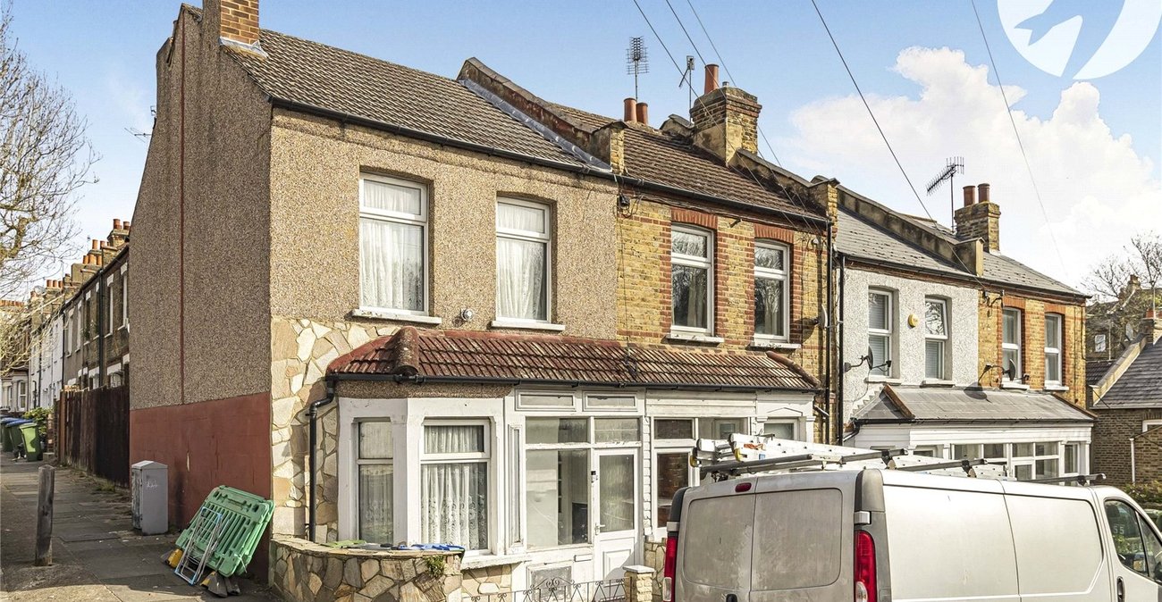 2 bedroom house for sale in Plumstead | Robinson Jackson