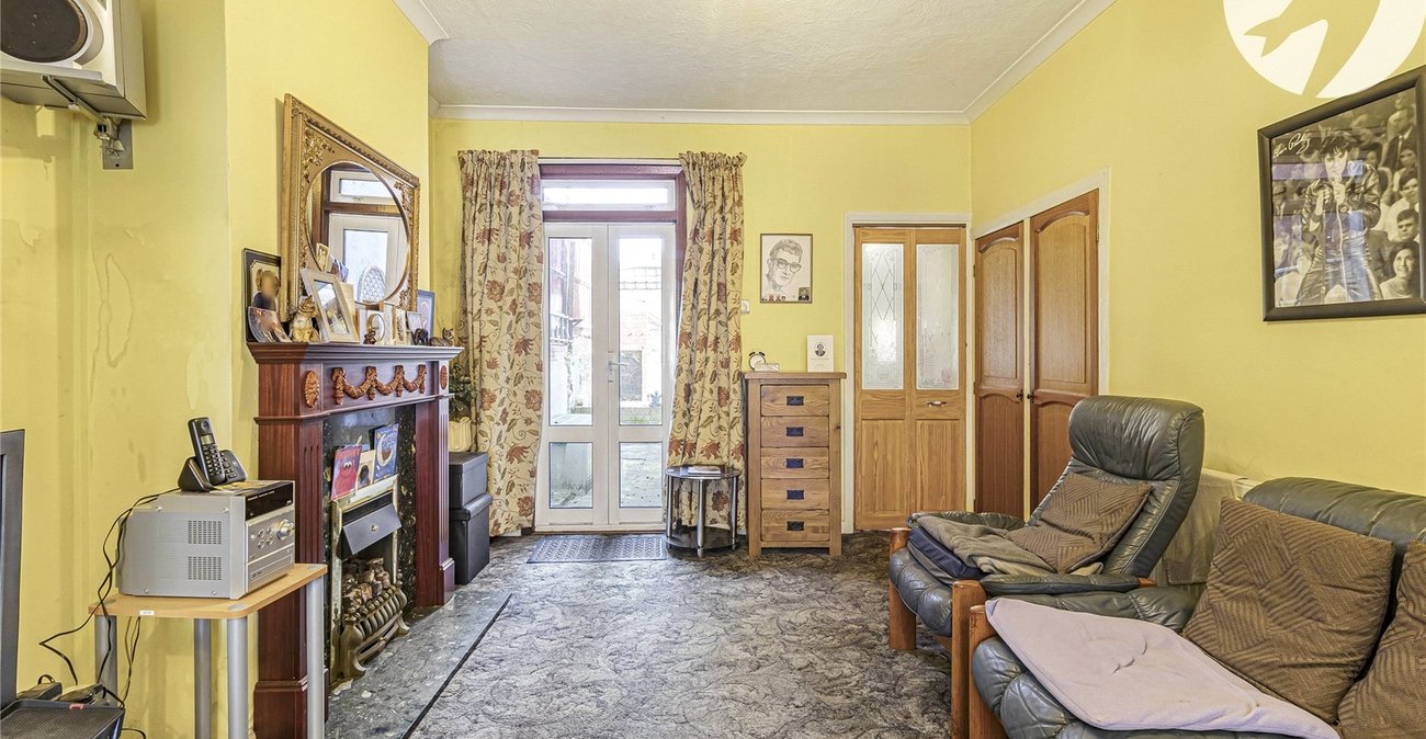 2 bedroom house for sale in Plumstead | Robinson Jackson