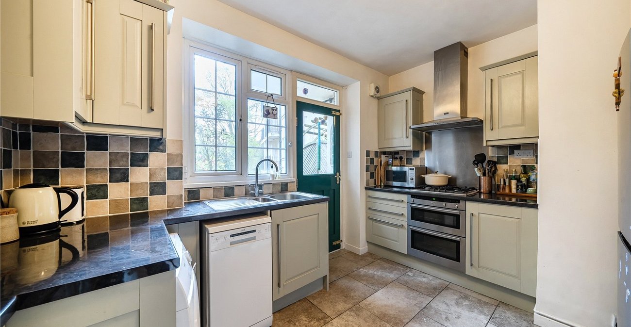 2 bedroom property for sale in Crystal Palace Park Road | Robinson Jackson