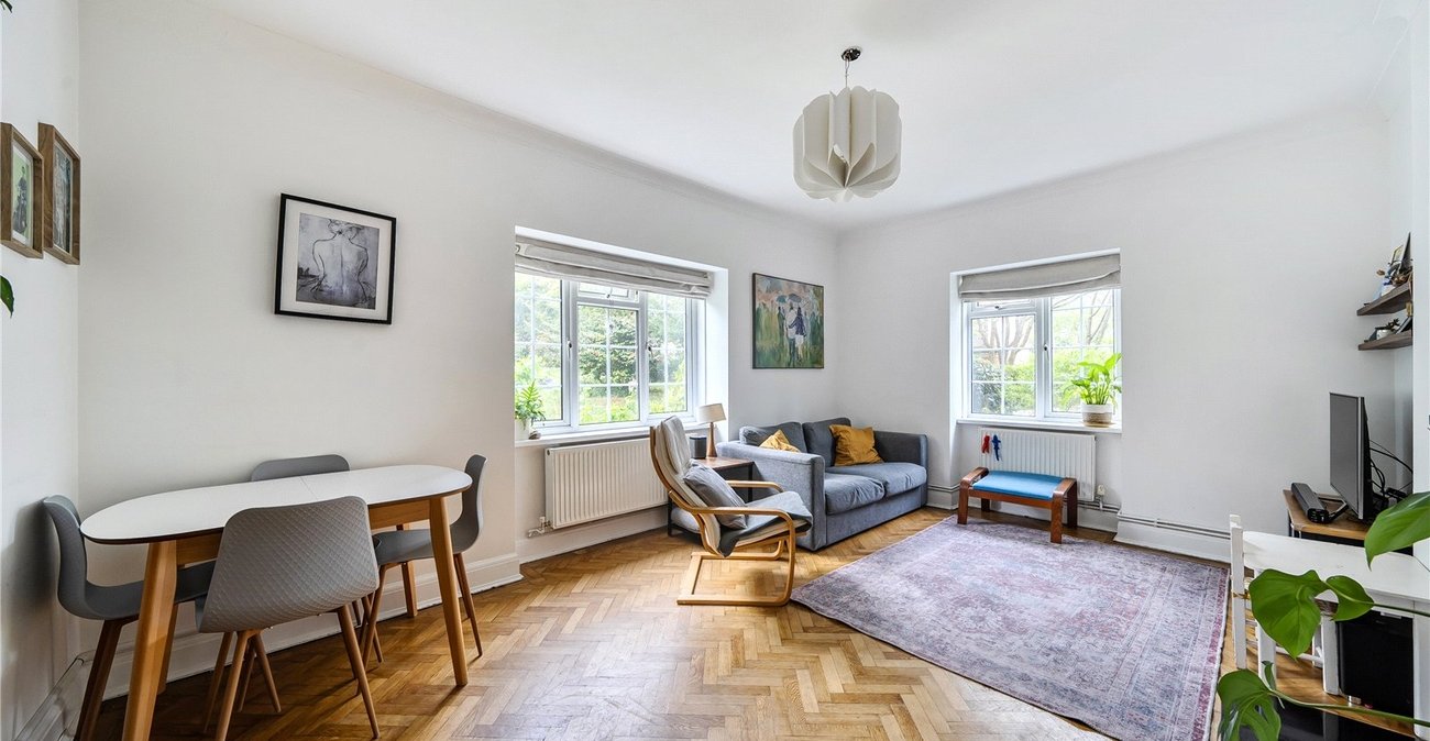 2 bedroom property for sale in Crystal Palace Park Road | Robinson Jackson