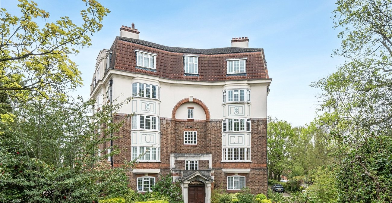 2 bedroom property for sale in Crystal Palace Park Road | Robinson Jackson