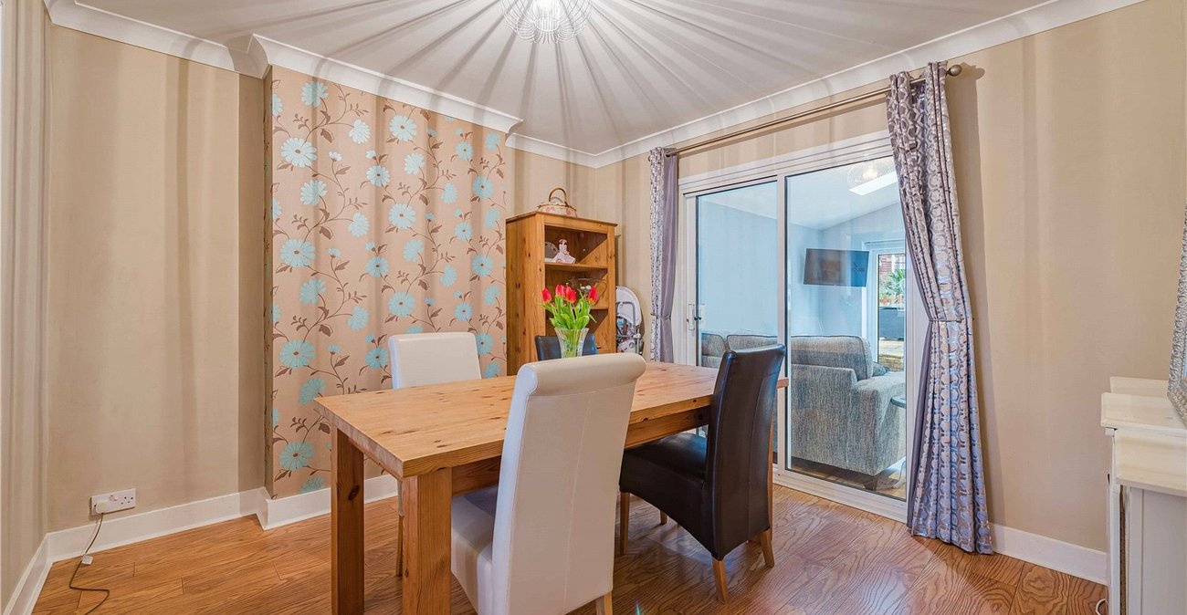 4 bedroom house for sale in Welling | Robinson Jackson