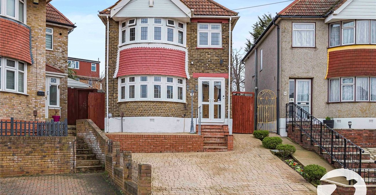 4 bedroom house for sale in Welling | Robinson Jackson