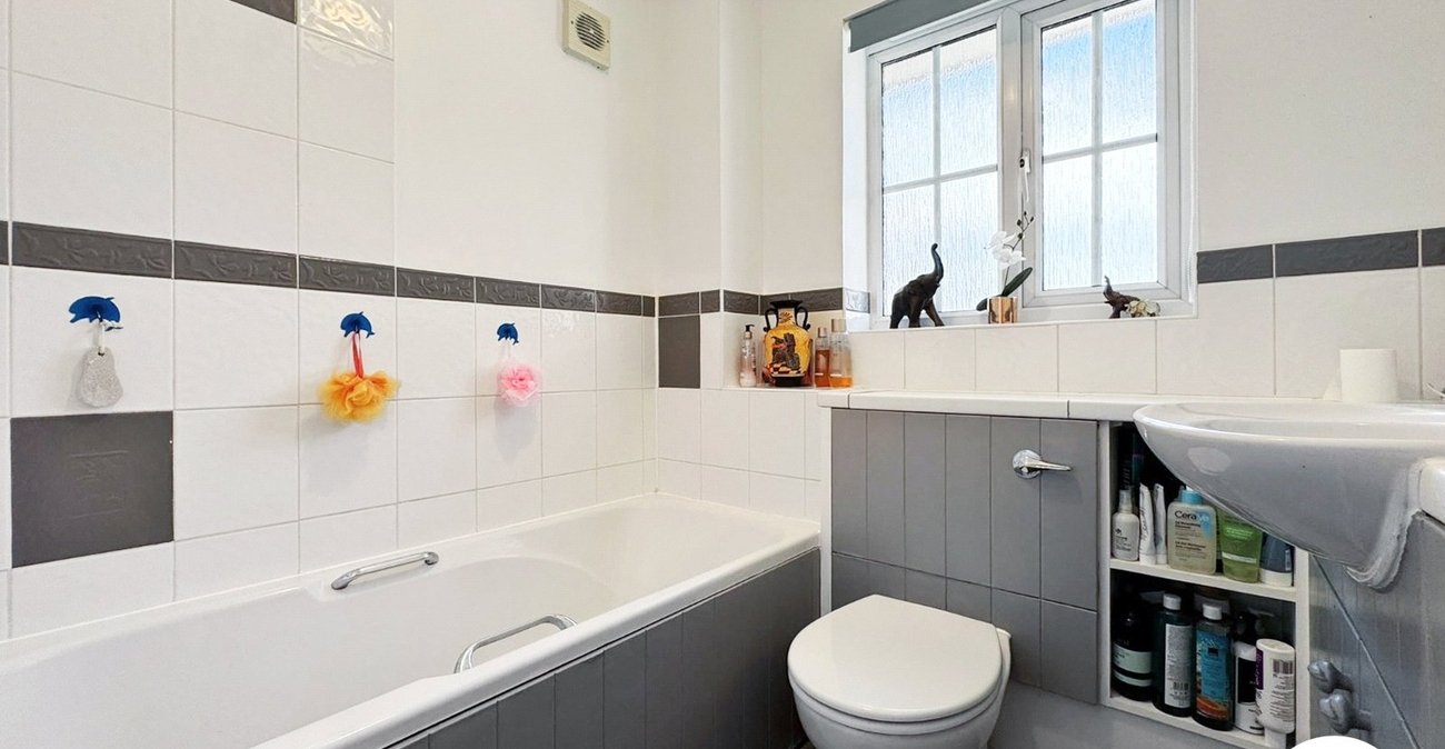 4 bedroom house for sale in Sittingbourne | Robinson Michael & Jackson