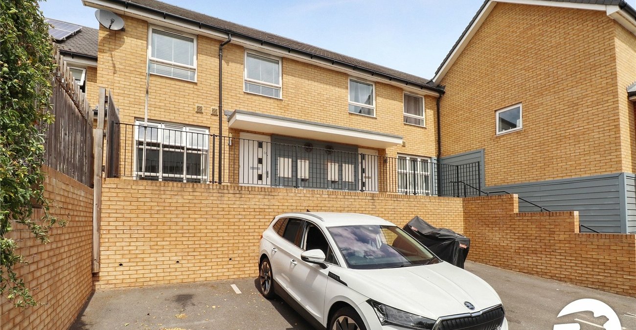 2 bedroom house for sale in Belvedere | Robinson Jackson