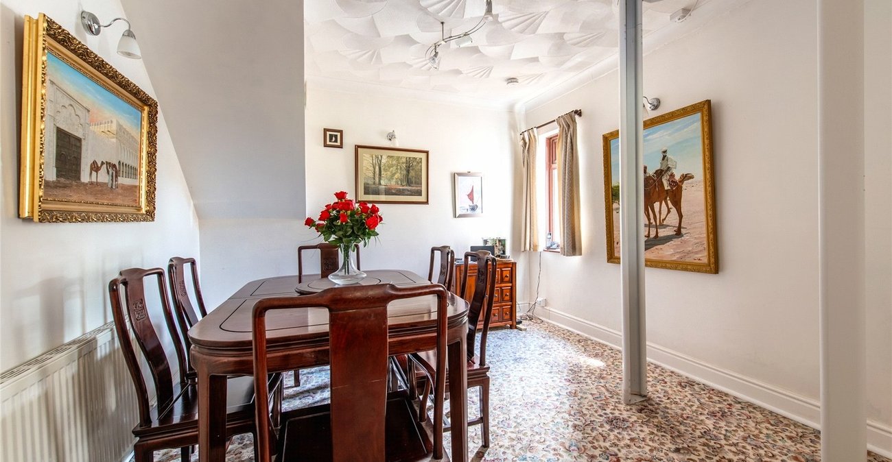 3 bedroom bungalow for sale in Cliffe Woods | Robinson Michael & Jackson