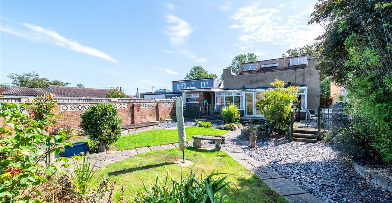 3 bedroom bungalow for sale in Cliffe Woods | Robinson Michael & Jackson