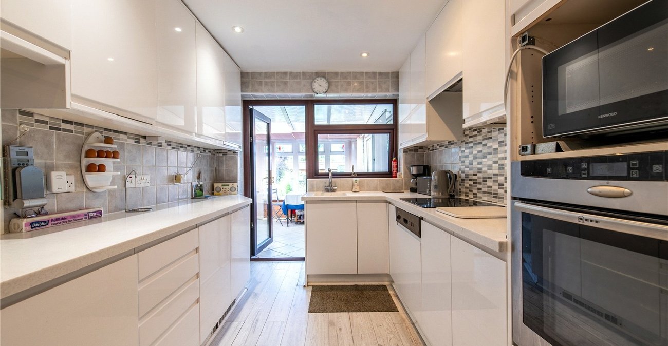 3 bedroom bungalow for sale in Cliffe Woods | Robinson Michael & Jackson