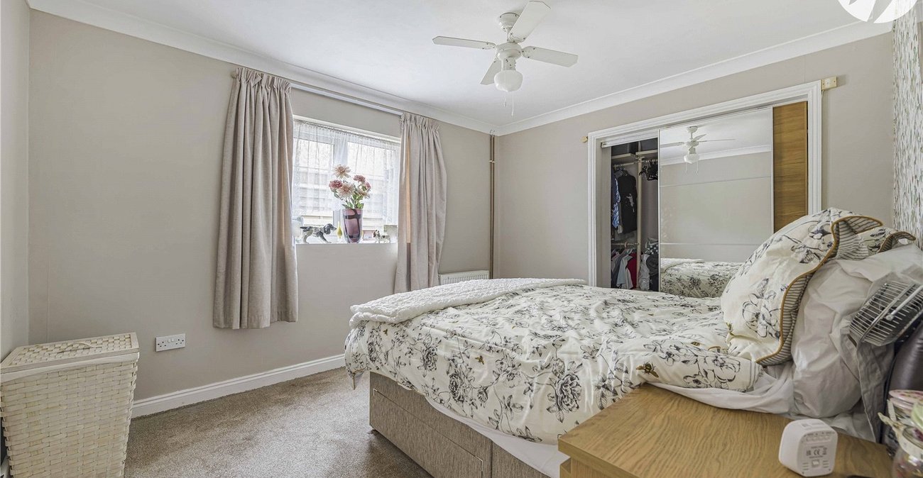 3 bedroom house for sale in Cliffe Woods | Robinson Michael & Jackson