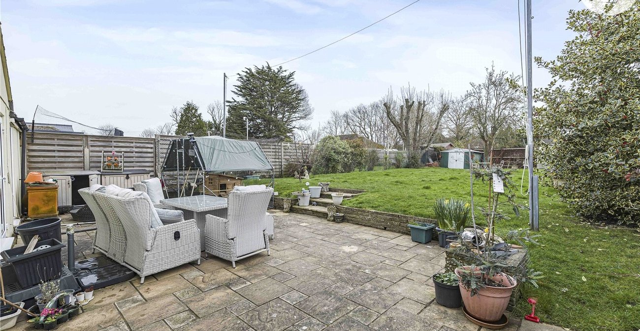 3 bedroom house for sale in Cliffe Woods | Robinson Michael & Jackson