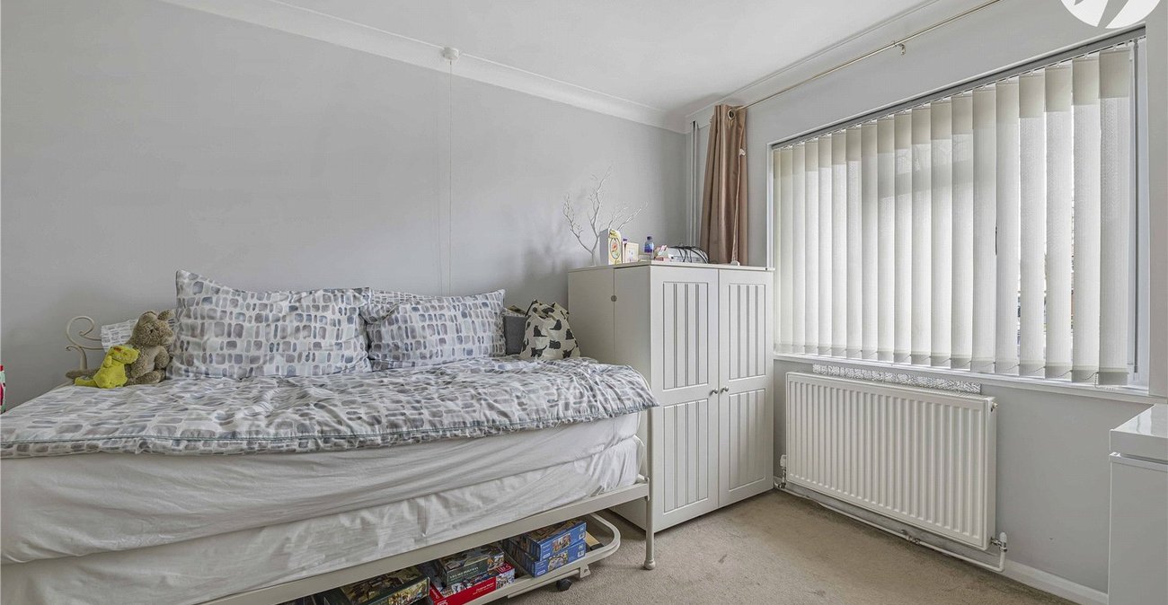 3 bedroom house for sale in Cliffe Woods | Robinson Michael & Jackson