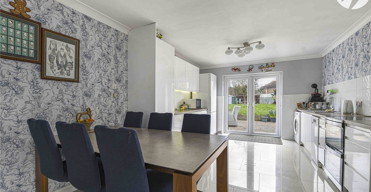 3 bedroom house for sale in Cliffe Woods | Robinson Michael & Jackson