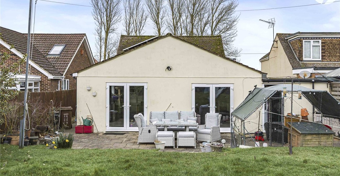 3 bedroom house for sale in Cliffe Woods | Robinson Michael & Jackson