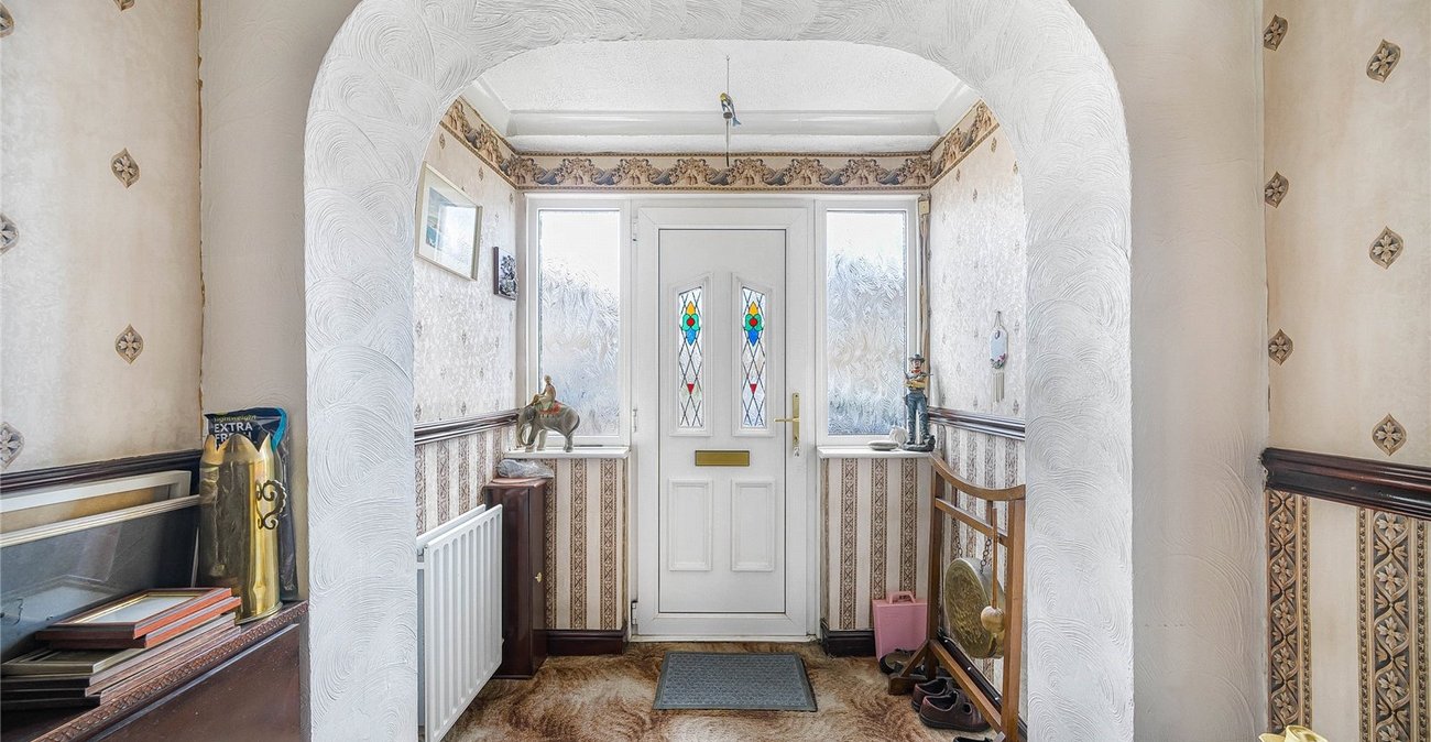 3 bedroom house for sale in Swanscombe | Robinson Jackson