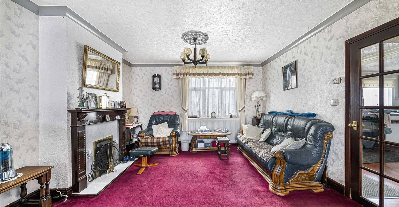 3 bedroom house for sale in Swanscombe | Robinson Jackson