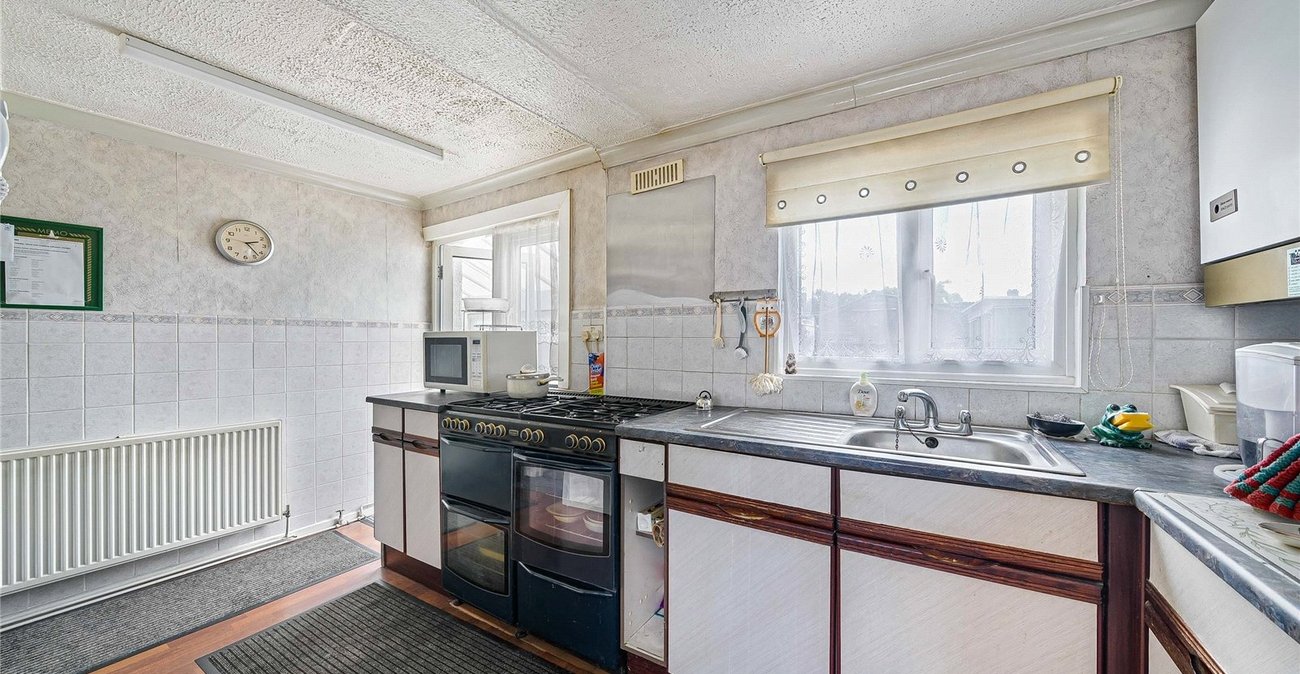 3 bedroom house for sale in Swanscombe | Robinson Jackson