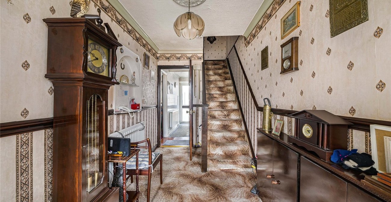 3 bedroom house for sale in Swanscombe | Robinson Jackson