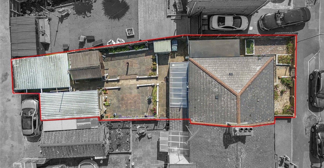3 bedroom house for sale in Swanscombe | Robinson Jackson