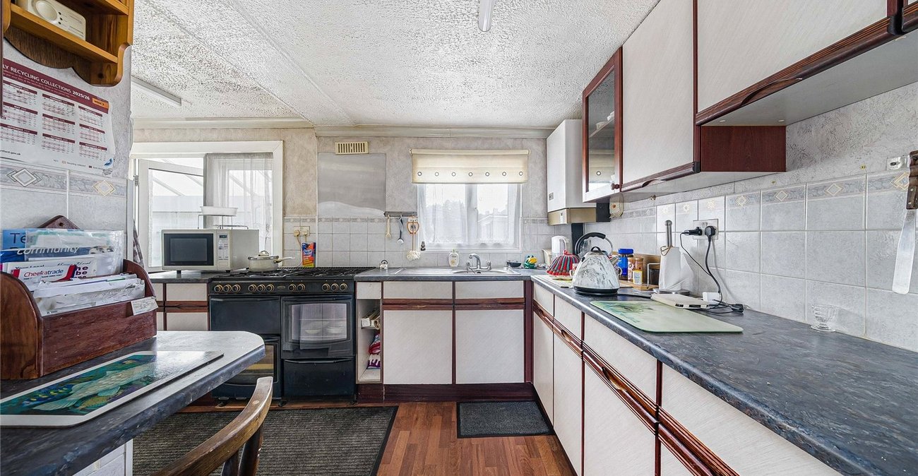 3 bedroom house for sale in Swanscombe | Robinson Jackson