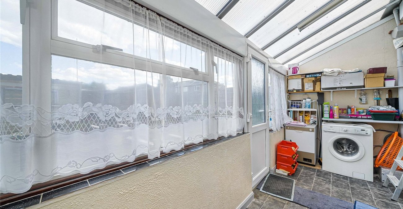 3 bedroom house for sale in Swanscombe | Robinson Jackson