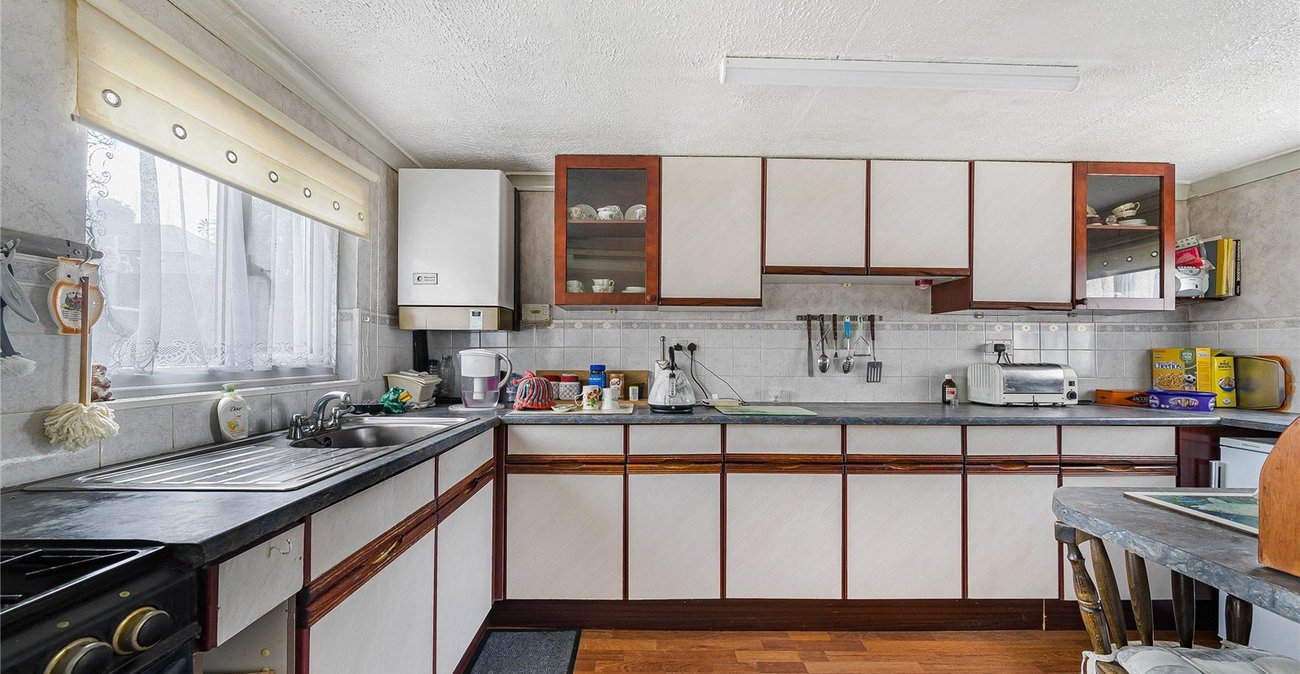 3 bedroom house for sale in Swanscombe | Robinson Jackson