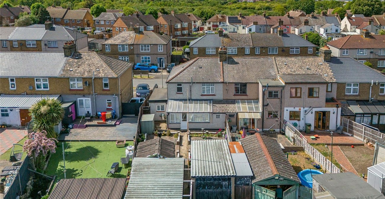 3 bedroom house for sale in Swanscombe | Robinson Jackson
