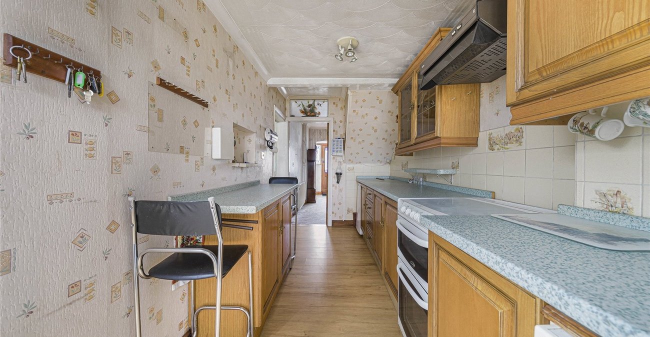 3 bedroom house for sale in Swanscombe | Robinson Jackson