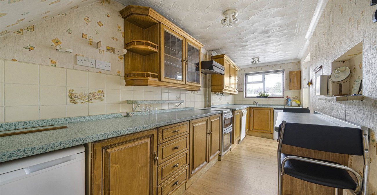 3 bedroom house for sale in Swanscombe | Robinson Jackson