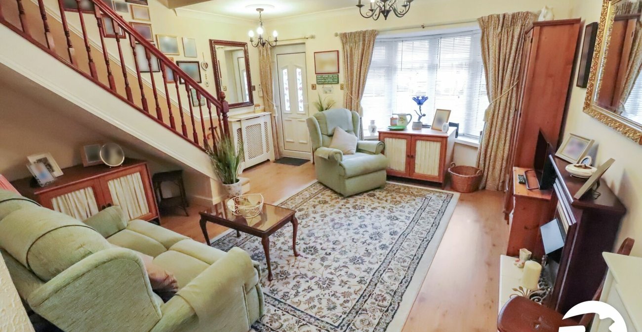 2 bedroom house for sale in London | Robinson Jackson