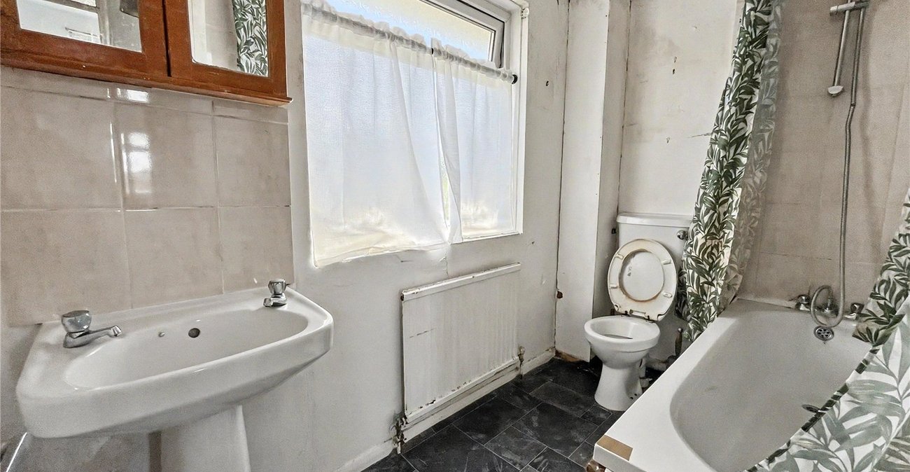 3 bedroom house for sale in Lordswood | Robinson Michael & Jackson