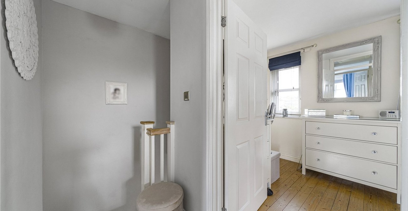 3 bedroom house for sale in West Dartford | Robinson Jackson