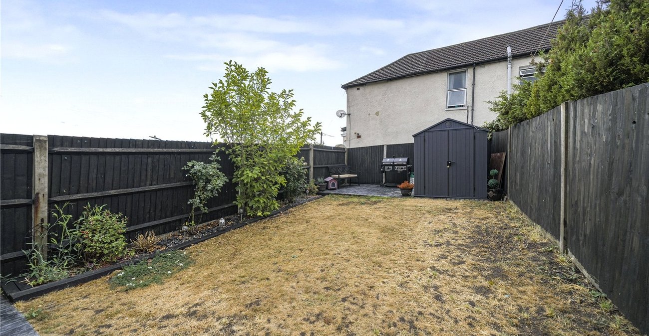 3 bedroom house for sale in West Dartford | Robinson Jackson