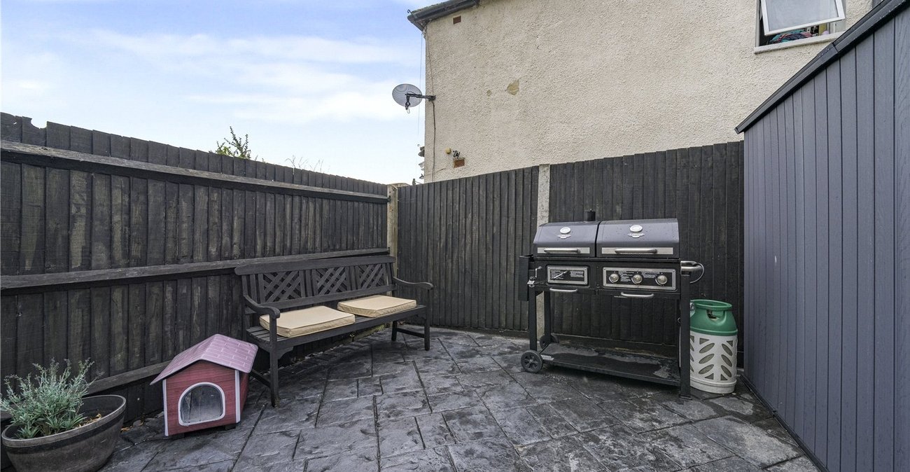 3 bedroom house for sale in West Dartford | Robinson Jackson