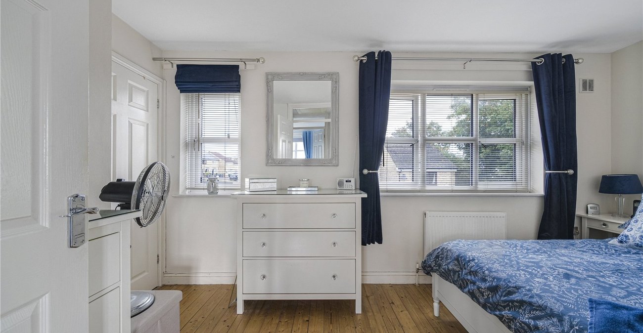 3 bedroom house for sale in West Dartford | Robinson Jackson