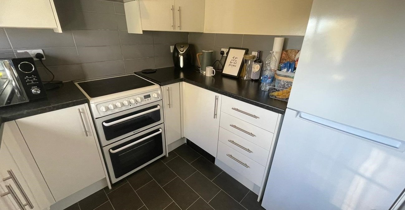 2 bedroom property for sale in Gravesend | Robinson Michael & Jackson