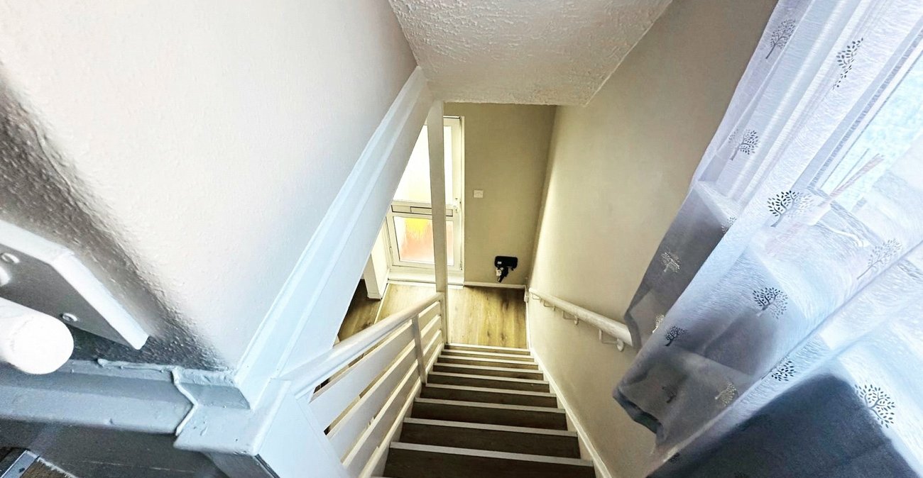 3 bedroom house for sale in Bromley | Robinson Jackson