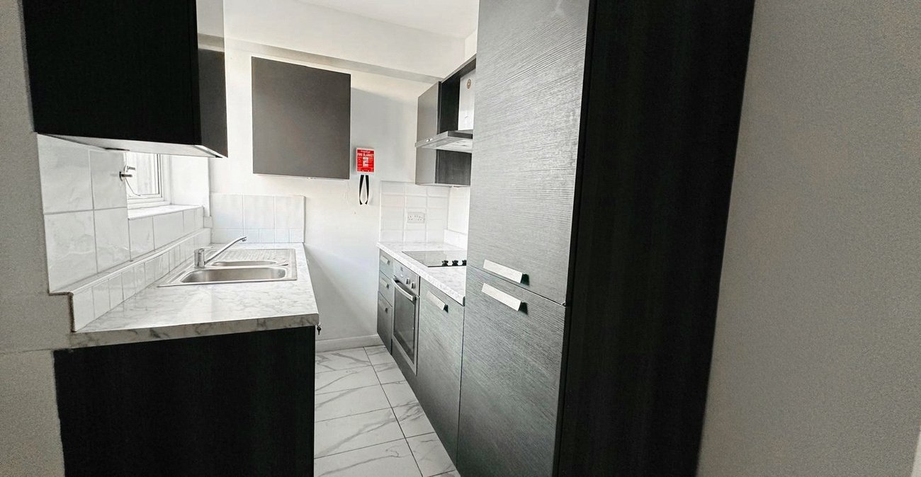 3 bedroom house for sale in Bromley | Robinson Jackson