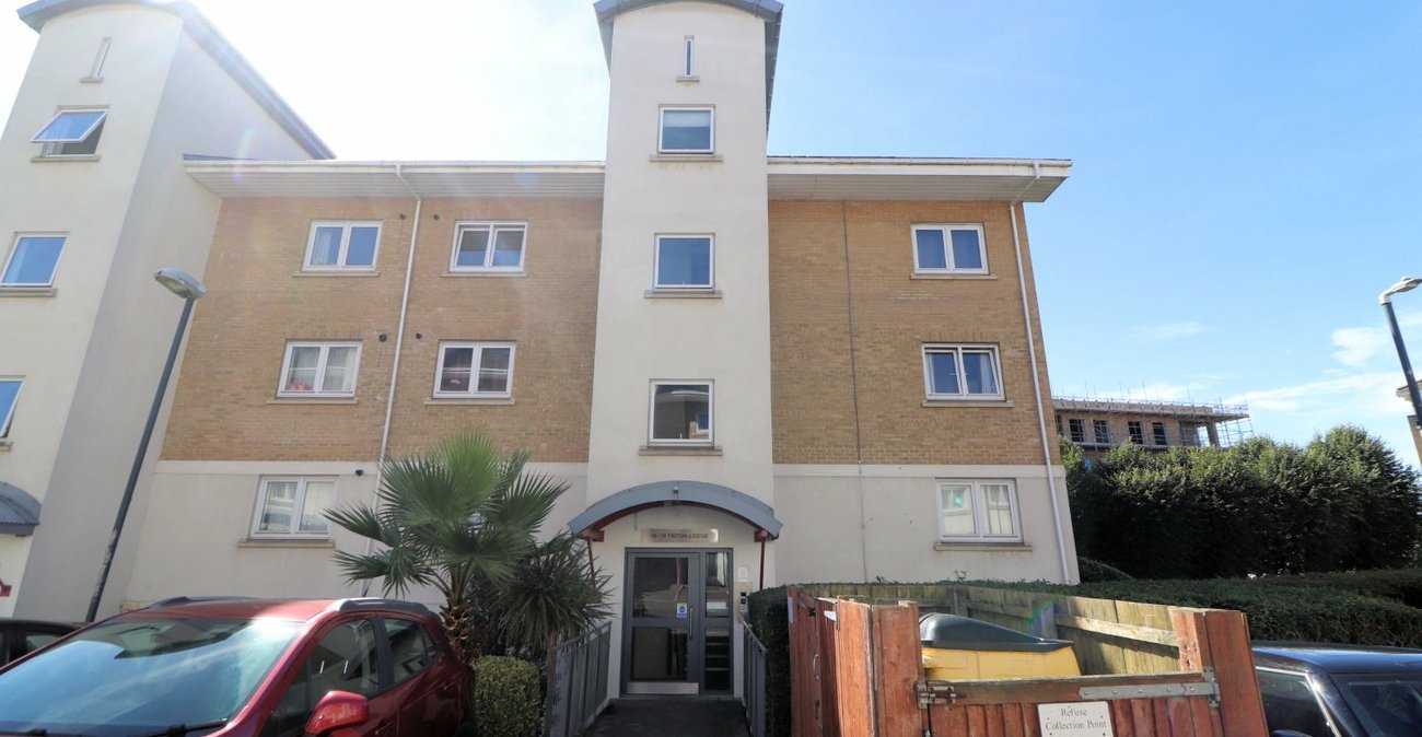 2 bedroom property for sale in Chichester Wharf | Robinson Jackson