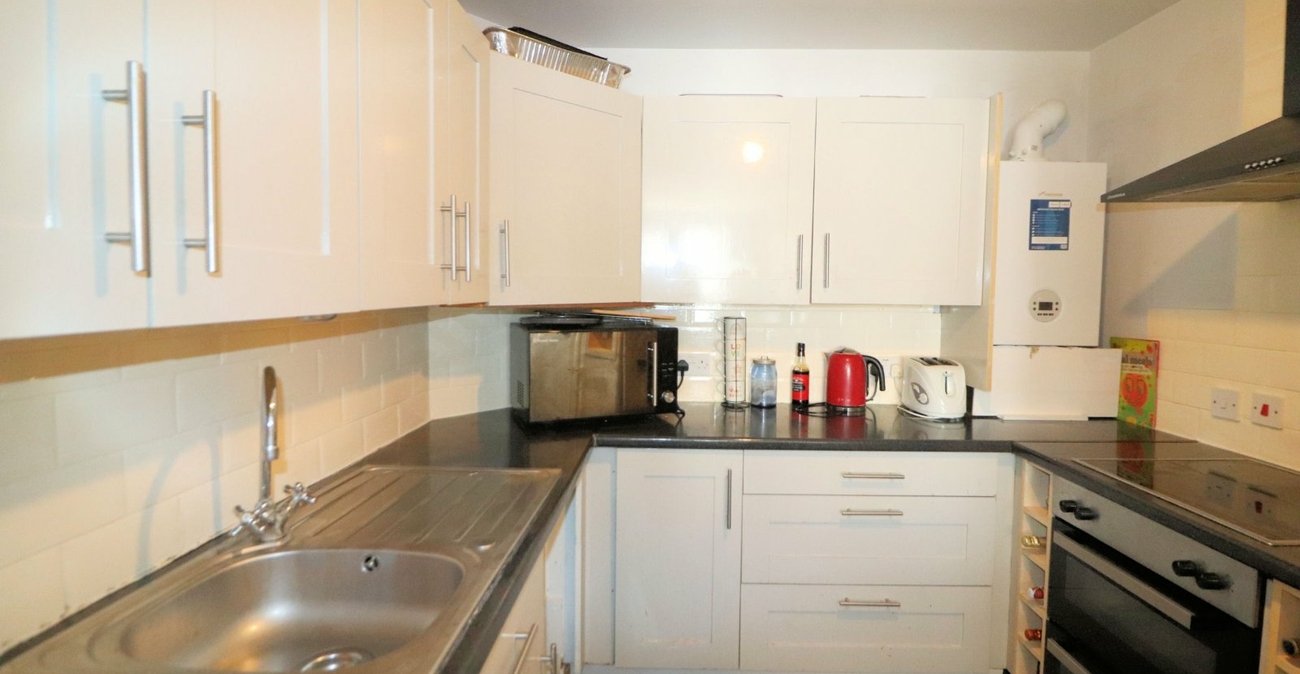 2 bedroom property for sale in Chichester Wharf | Robinson Jackson