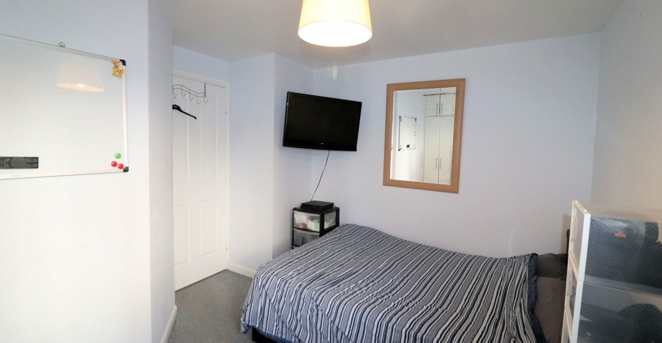 2 bedroom property for sale in Chichester Wharf | Robinson Jackson