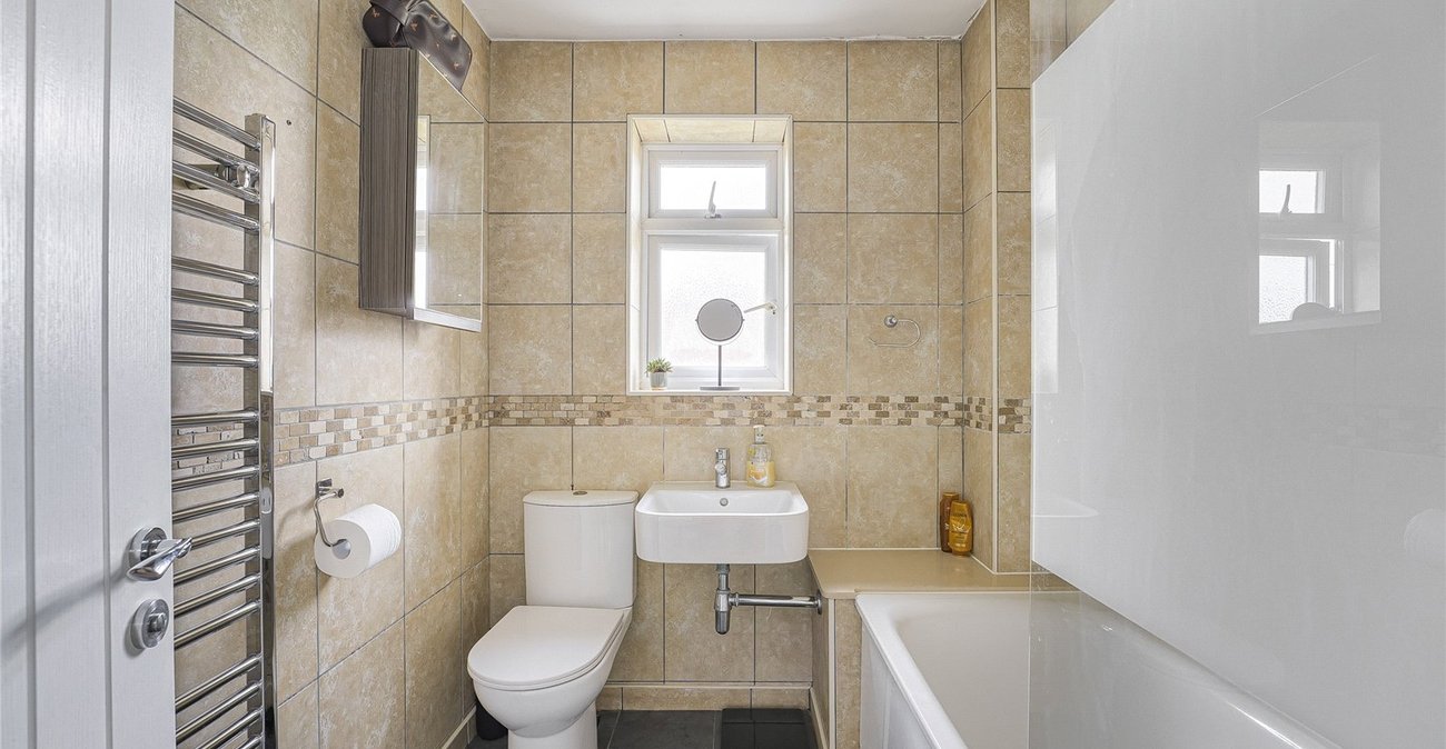 3 bedroom house for sale in Greenhithe | Robinson Jackson