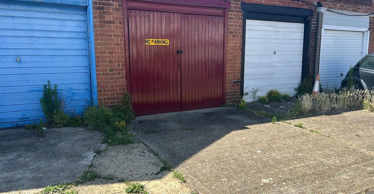 3 bedroom house for sale in Gravesend | Robinson Michael & Jackson