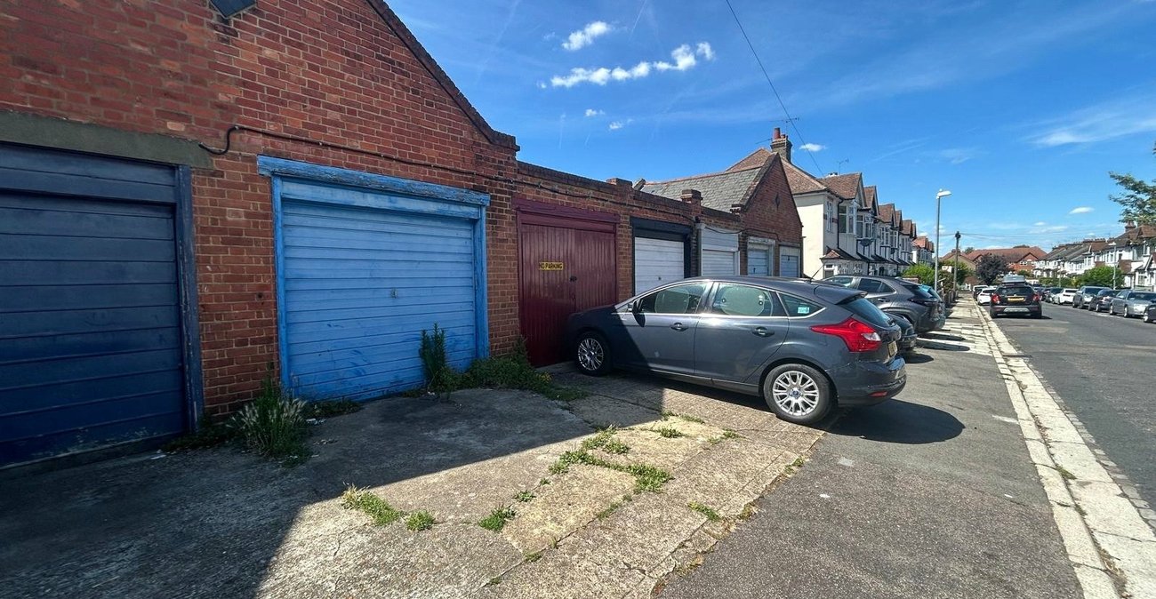 3 bedroom house for sale in Gravesend | Robinson Michael & Jackson