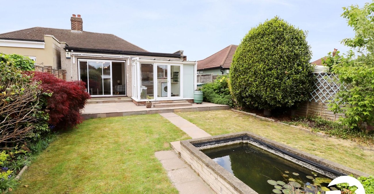 2 bedroom bungalow for sale in Belvedere | Robinson Jackson