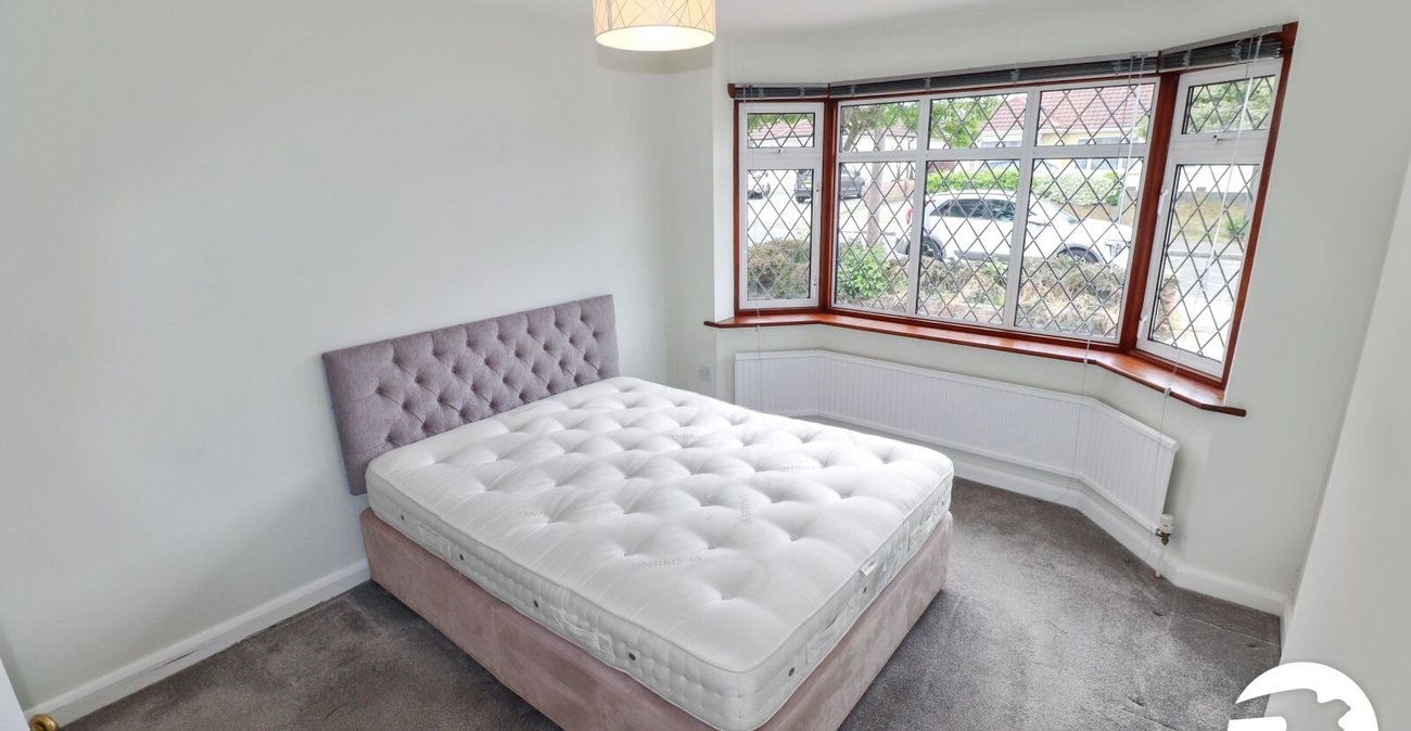2 bedroom bungalow for sale in Belvedere | Robinson Jackson
