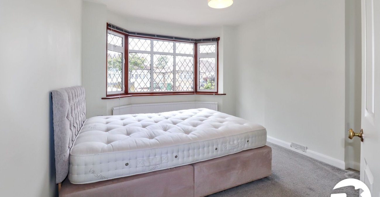2 bedroom bungalow for sale in Belvedere | Robinson Jackson