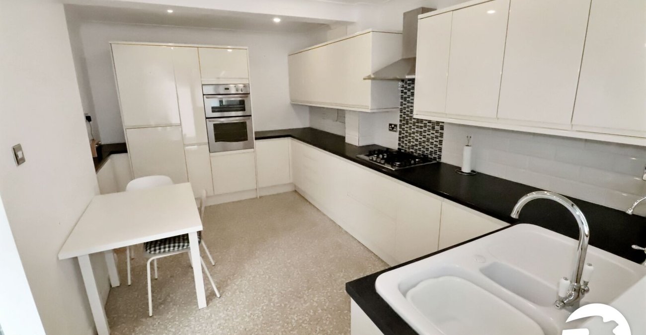 2 bedroom bungalow for sale in Belvedere | Robinson Jackson